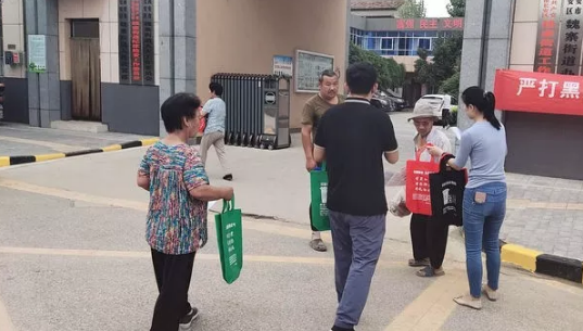 乌鲁木齐市无纺布袋上的“大文章”
